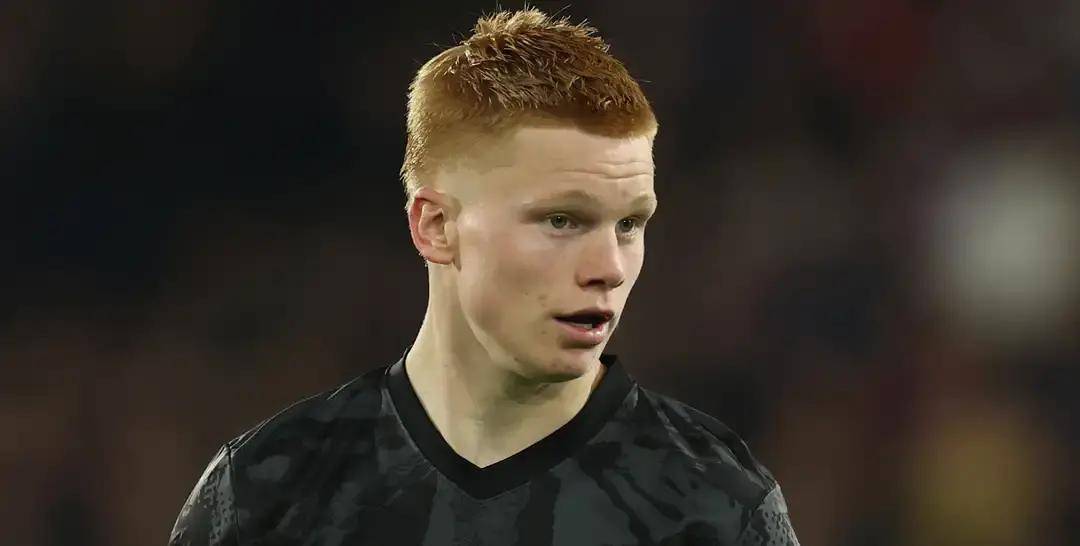 20岁新星首选西甲！皇马巴萨争抢，科曼亲聊国门大开