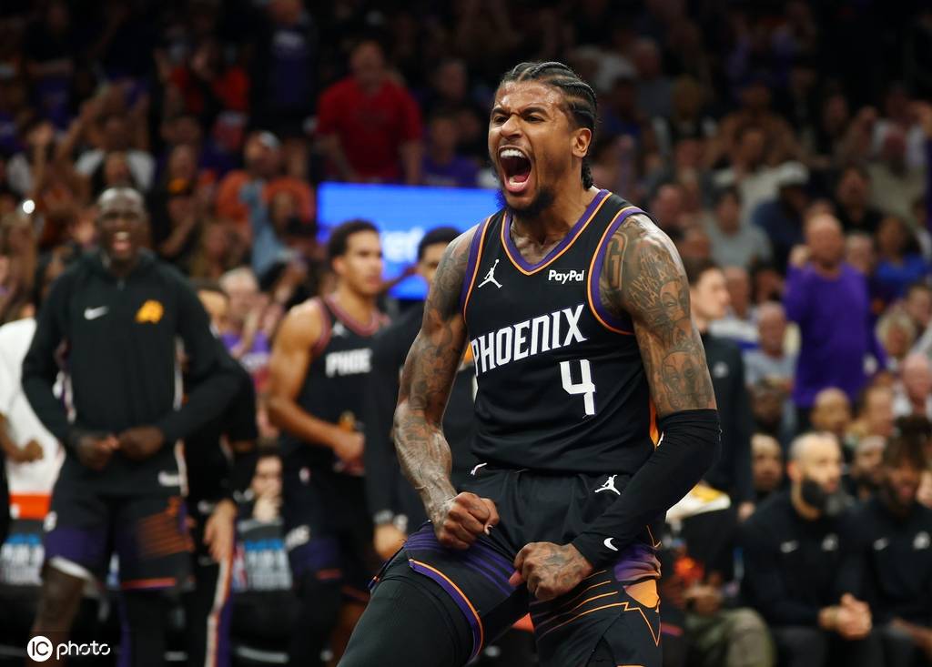 关键战打出代表作！杰伦格林砍36分6板3帽 8记三分平纪录